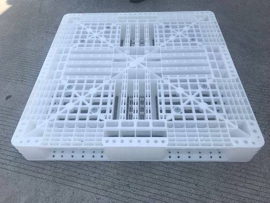 Durable HDPE Material Plastic Pallet for Injection Molding Process and 1400*1400 Size